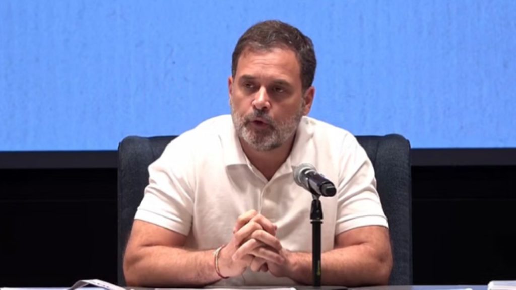 पत्र में उनसे कहा गया है कि वह निर्वाचन नियमों के तहत शपथपत्र भरकर उन...