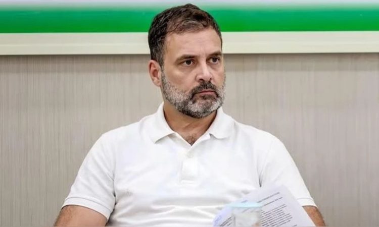 कांग्रेस नेता राहुल गांधी आज झारखंड के चाईबासा पहुंचे हैं. आज उन्हें एक...