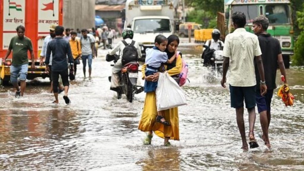 Rajasthan Weather: राजस्थान में बारिश कम होने का नाम ही नहीं ले रही है. अगले दो हफ्ते तक...