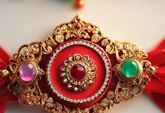 Happy Raksha Bandhan 2025 Wishes In Hindi : हर साल सावन मास की पूर्णिमा पर रक्षाबंधन का पावन त्योहार...