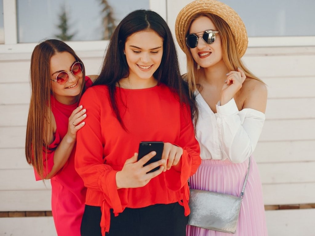 Vi ग्राहकों की हुई चांदी, इन 4 Plans के साथ FREE मिल रहा 50GB डेटा, JioHotstar और Amazon Prime, 31 अगस्त तक...