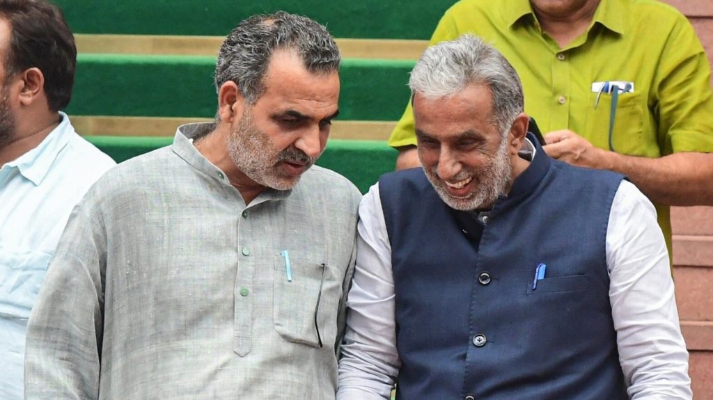 इस चुनाव में मल्लिकार्जुन खरगे, सोनिया गांधी जैसे दिग्गज नेताओं ने भी...