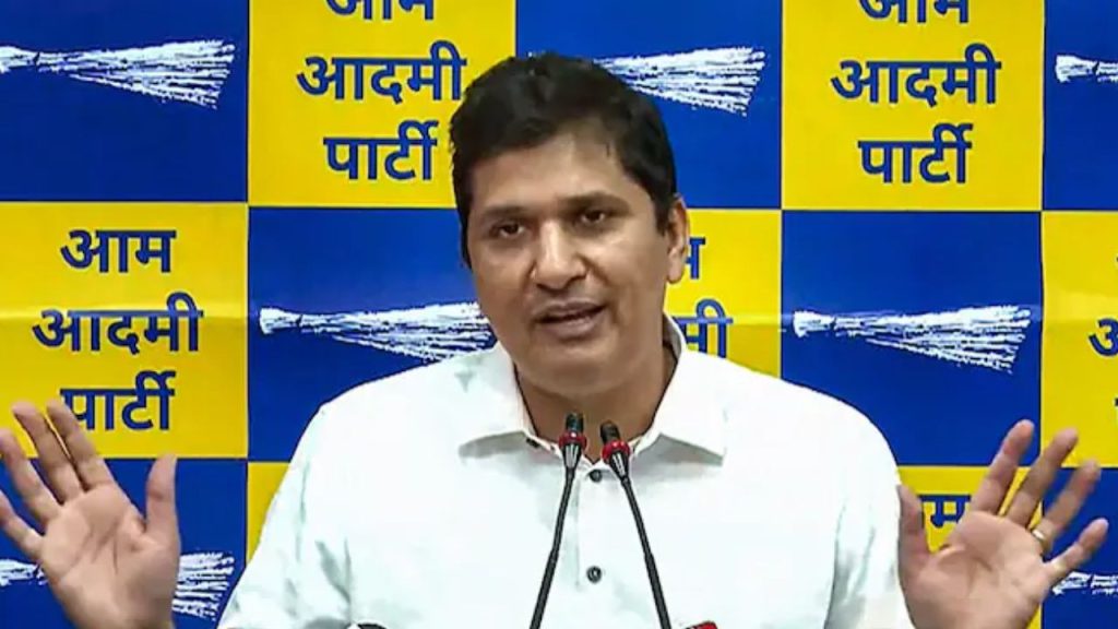 दिल्ली मे बार बार हो रहे जलभराव और बारिश के चलते कई लोगों की हुई मौत को लेकर...