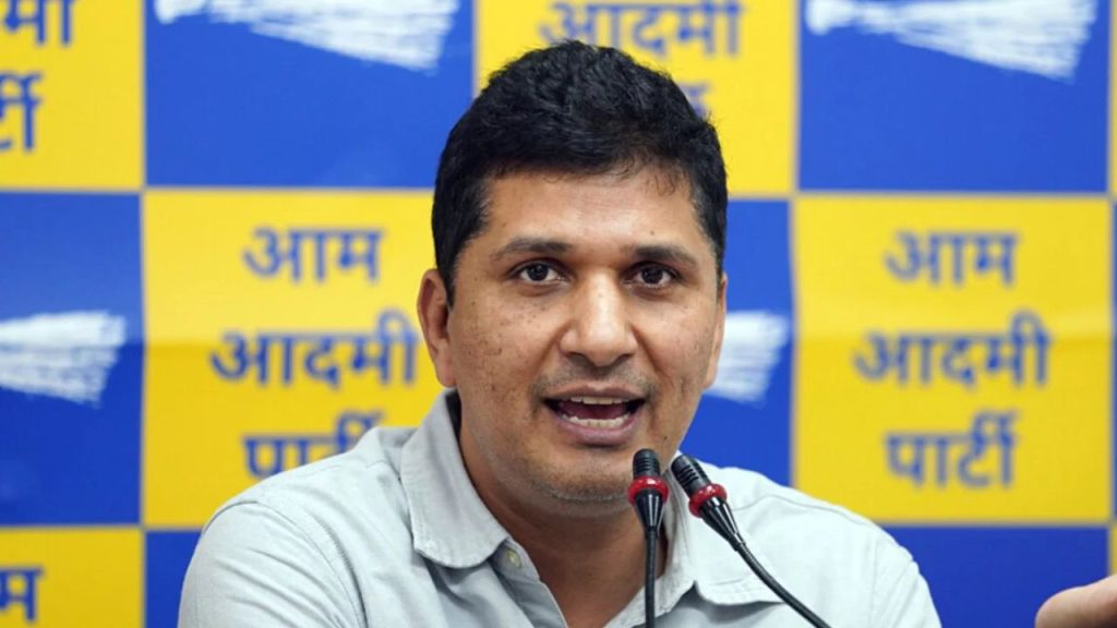 बिहार में वोटर लिस्ट का चल रहे विशेष गहन पुनरीक्षण (एसआईआर) को लेकर मचे बवाल...