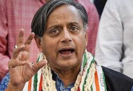 कांग्रेस सांसद शशि थरूर ने पाकिस्तान आर्मी चीफ जनरल आसिम मुनीर के अमेरिका...