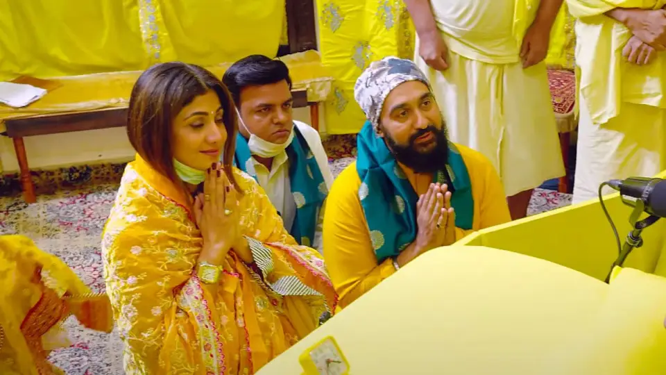 અહીં, કરોડોની છેતરપિંડીનો આરોપ, પતિ રાજ … Shilpa Shetty Raj Kundra Visit Premanand Maharaj