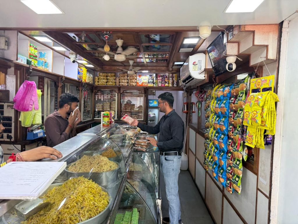 રાજ્યના 25 જિલ્લાની કુલ 332 દુકાનોમાં કાનૂની માપ વિજ્ઞાન તંત્રના દરોડા...