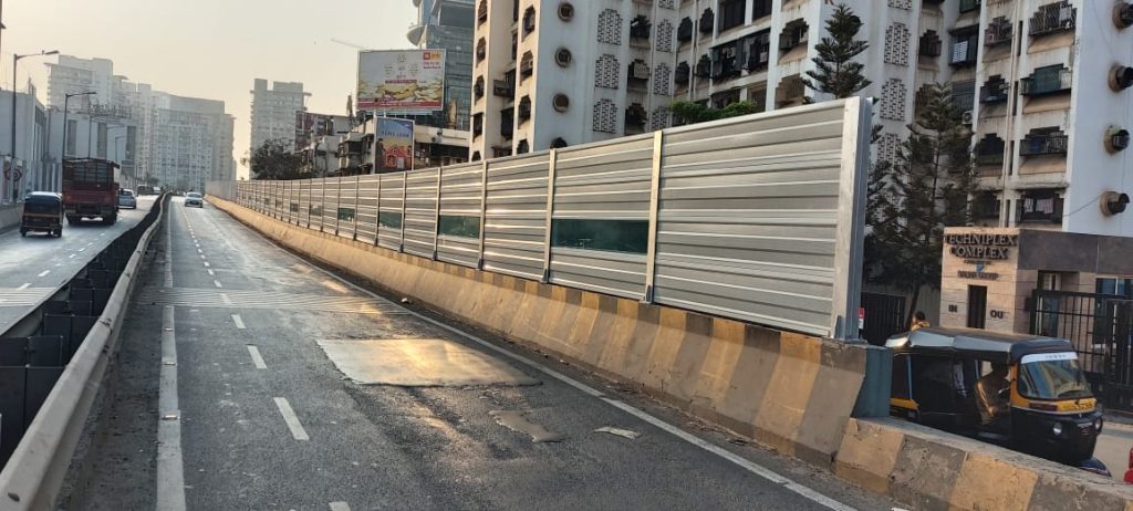 22 કરોડનો ખર્ચે ધ્વનિ પ્રદુષણને ઓછુ કરવા અમદાવાદના 7 ફ્‌લાયઓવર પર સાઉન્ડ બેરીયર લગાવાશે