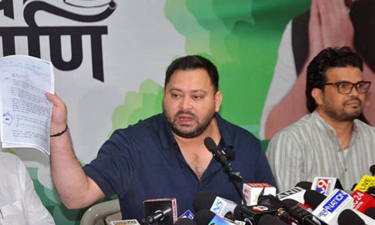 बिहार के पूर्व डिप्टी सीएम और नेता विपक्ष तेजस्वी यादव एक बार फिर विवादों...