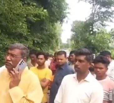 यह मामला हरगांव क्षेत्र के कोरिया उदनापुर गांव का है, जहां 24 घंटे से बिजली...