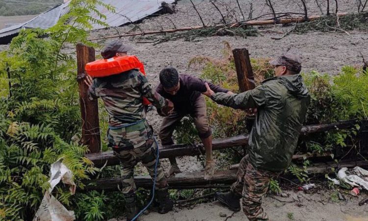 मंगलवार को उत्तराखंड के धराली गांव में बादल फटने और भूस्खलन की घटना ने...