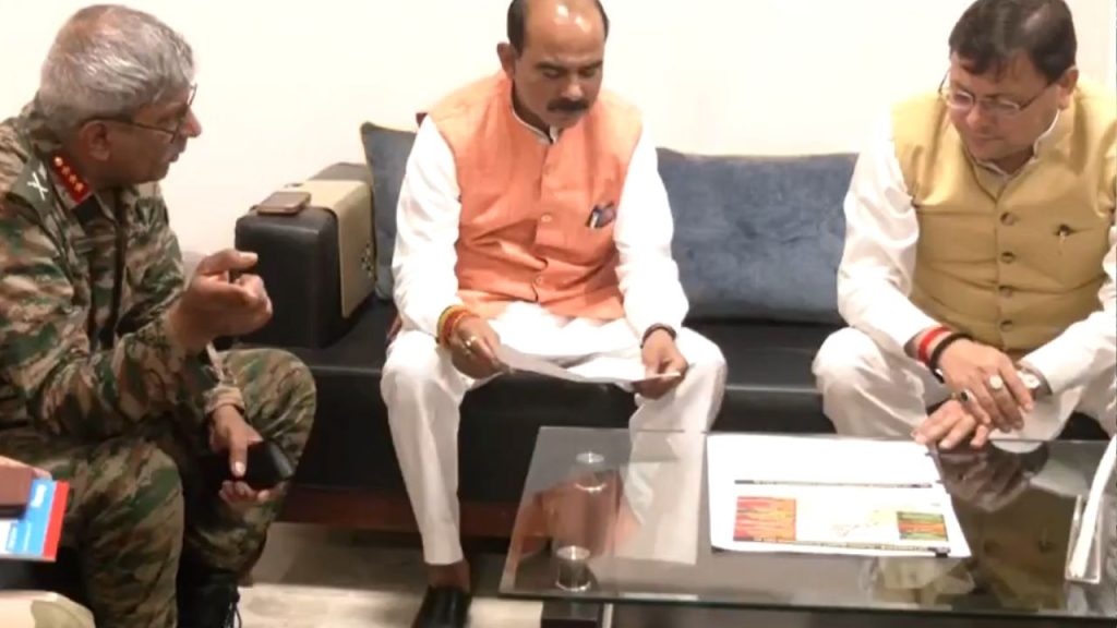 Uttarkashi Flood: उत्तरकाशी में आई बाढ़ के बाद वहां के सीएम पुष्कर सिंह धामी लगातार...