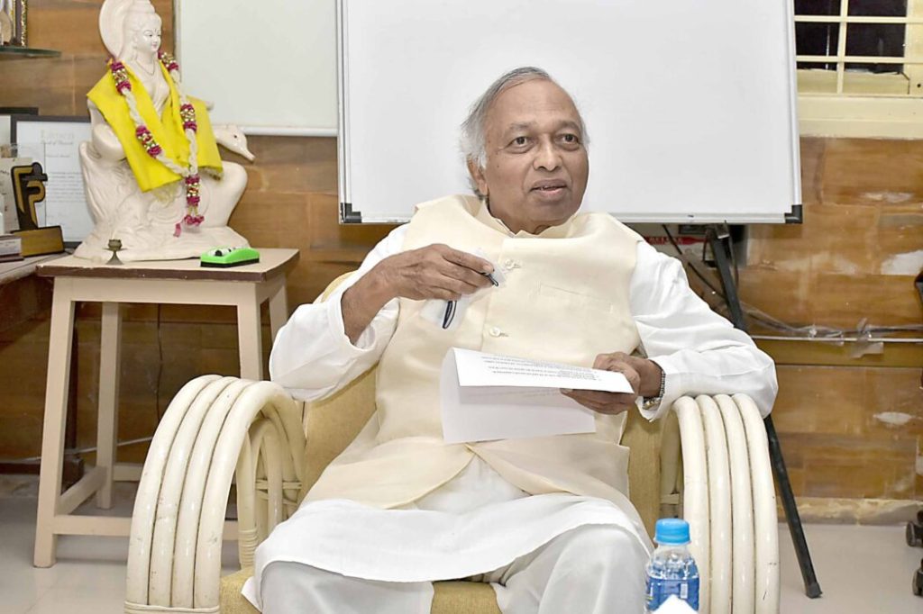 નજીકના ભવિષ્યમાં ભારતમાંથી કોમ્પ્યુર હાર્ડવેરની પણ નિકાસ થવા લાગશે: ડો. વિજય ભાટકર