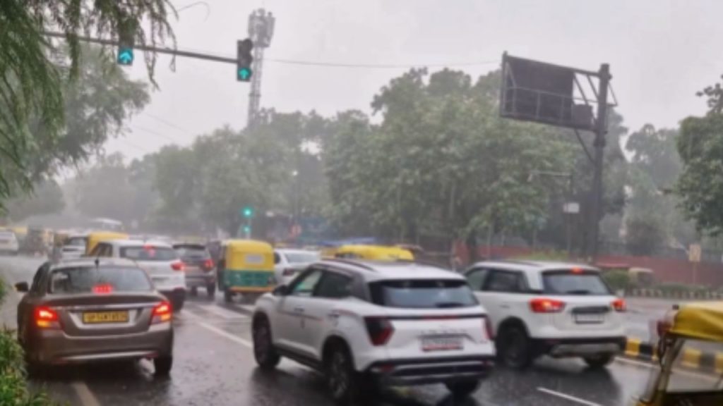 श्री कृष्ण जन्माष्टमी के अवसर पर राजधानी दिल्ली में फिर से झमाझम बारिश...