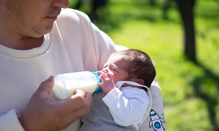 World Breastfeeding Week: માતૃત્વની મહાનતા : ગુજરાતમાં હજારો માતાઓએ દૂધદાન કરી બચાવ્યા નવજાતોના જીવન