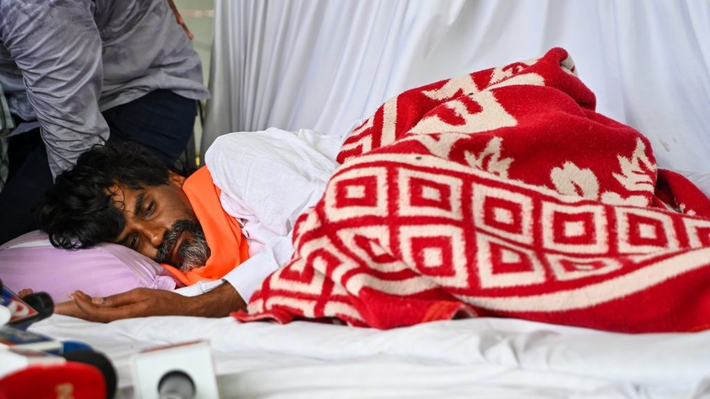 Manoj Jarange: हाई कोर्ट की सख्त टिप्पणी और सड़कें खाली करने के आदेश के बाद जरांगे...