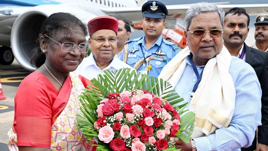 Karnataka CM Siddaramaiah: कर्नाटक के मुख्यमंत्री सिद्धारमैया ने एक कार्यक्रम के दौरान...