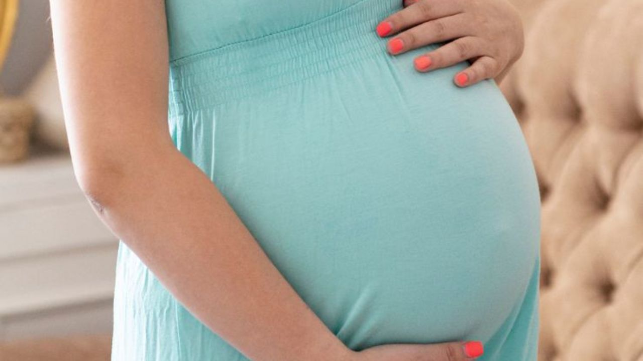 તે કહેવા માંગે છે કે જ્યારે તે તેની માતાના ગર્ભાશયમાં હોય ત્યારે વ્યક્તિની ઉંમર તે સમયથી લખાઈ છે.