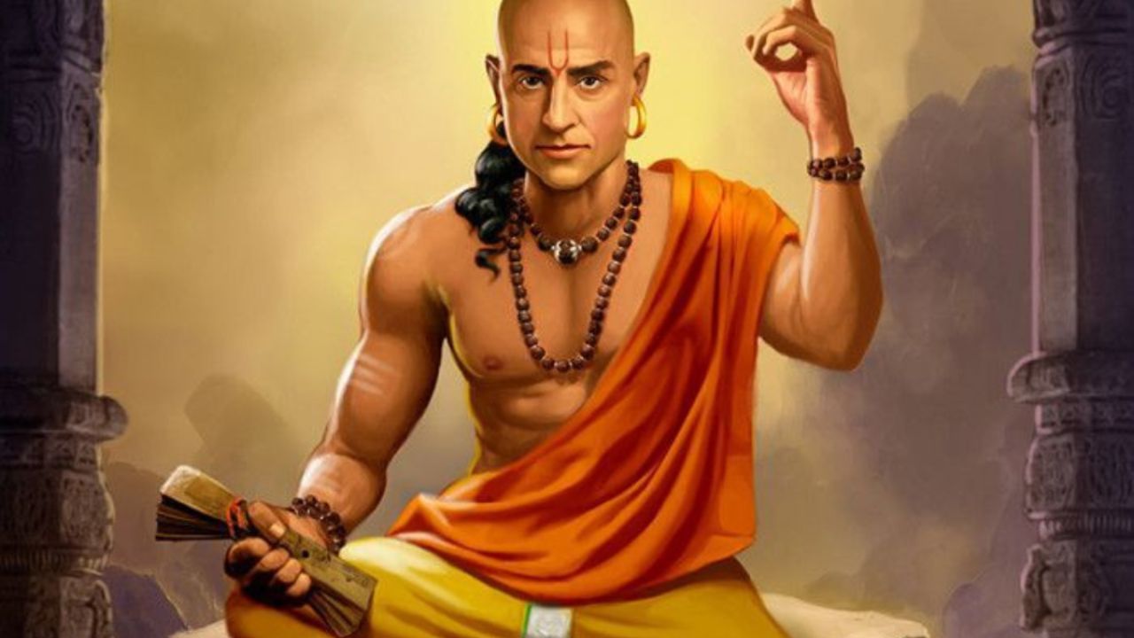 આચાર્ય ચાણક્યના જણાવ્યા મુજબ, વ્યક્તિ જે પણ કામ કરે છે, જીવનમાં જે પણ સુખ અને સમૃદ્ધિ પ્રાપ્ત થાય છે, અથવા જે પણ જ્ knowledge ાન મેળવે છે, તે પહેલાથી જ નિર્ધારિત છે.