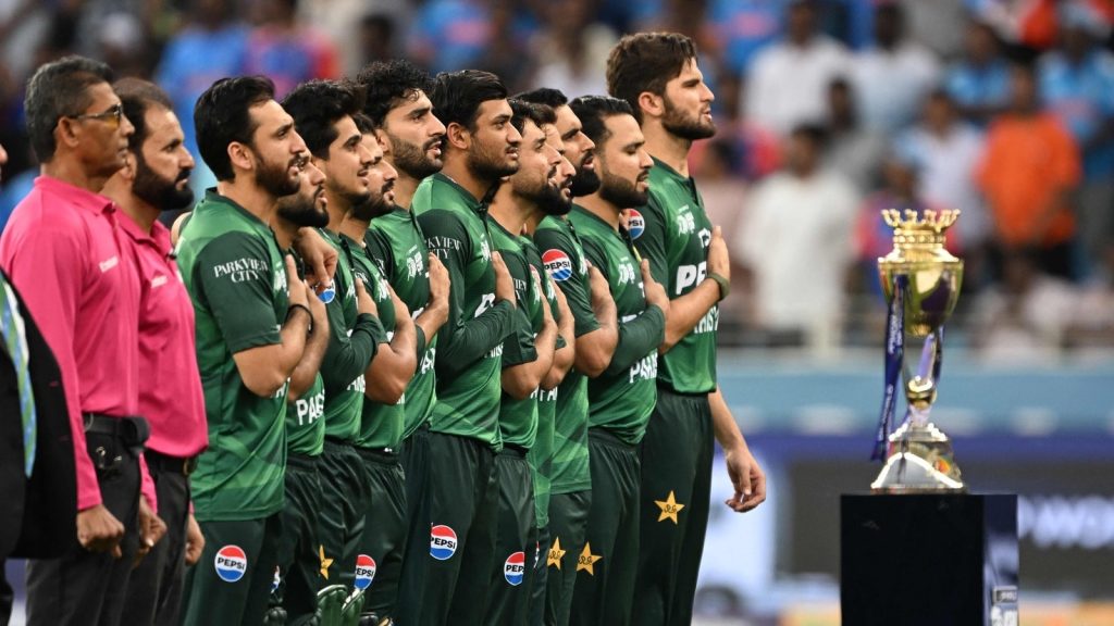 डीजे ने दुबई इंटरनेशनल क्रिकेट स्टेडियम में गलती से पाकिस्तान के...