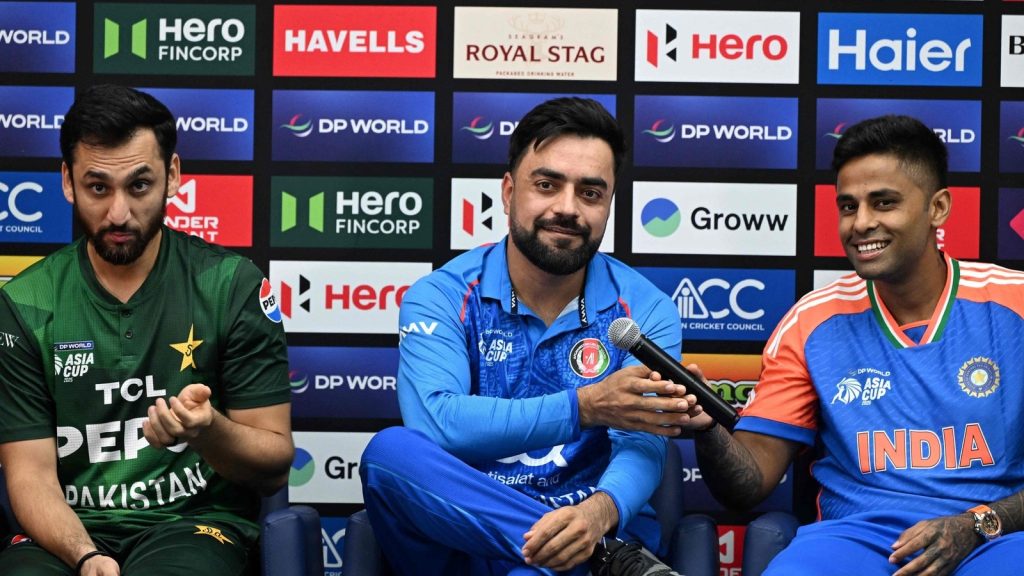 एशिया कप के लिए भारतीय टीम को खिताब का प्रबल दावेदार माना जा रहा है।...