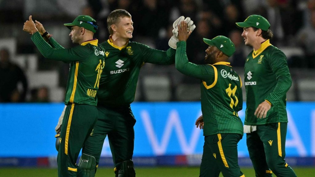 टेम्बा बावुमा 27 साल में इंग्लैंड की धरती पर अपनी टीम को द्विपक्षीय...