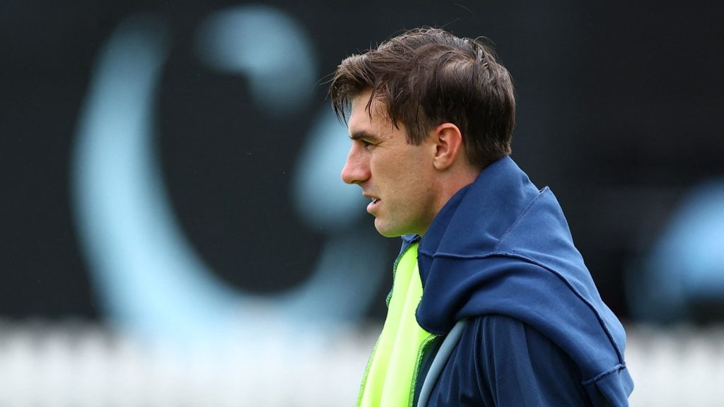 ऑस्ट्रेलिया के टेस्ट और वनडे कप्तान पैट कमिंस पीठ दर्द के कारण भारत और...