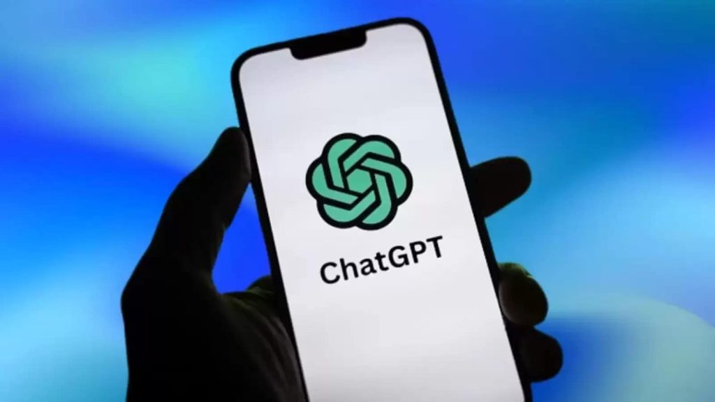 OpenAI ने अपनी पॉलिसी में बदलाव किया है। ब अगर आपकी चैट में कोई खतरनाक बात जैसे...