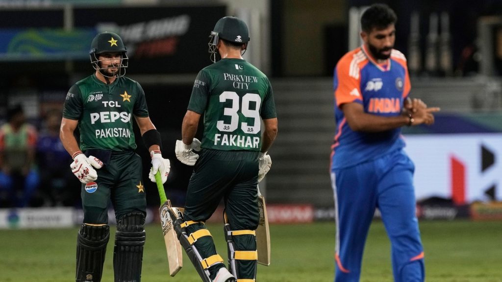 साहिबजादा फरहान पाकिस्तान के पहले ऐसे बल्लेबाज बन गए हैं जिन्होंने टी20...