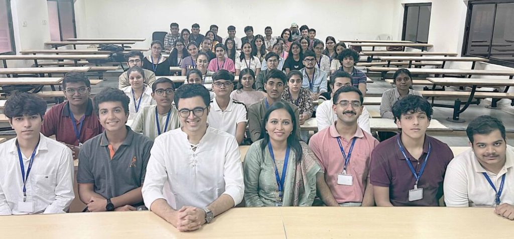 “સારો સ્પીકર પહેલા સારો શ્રોતા હોય છે.”: નિવિદ દેસાઈ “સારો સ્પીકર પહેલા સારો શ્રોતા હોય છે.”: નિવિદ દેસાઈ