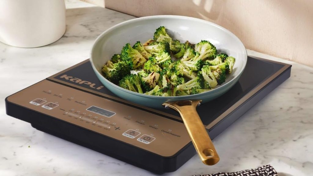 Induction Cooktop in 2025: घर में खाना बनाने के लिए जितनी मदद चूल्हा करता है, उतनी ही मदद...