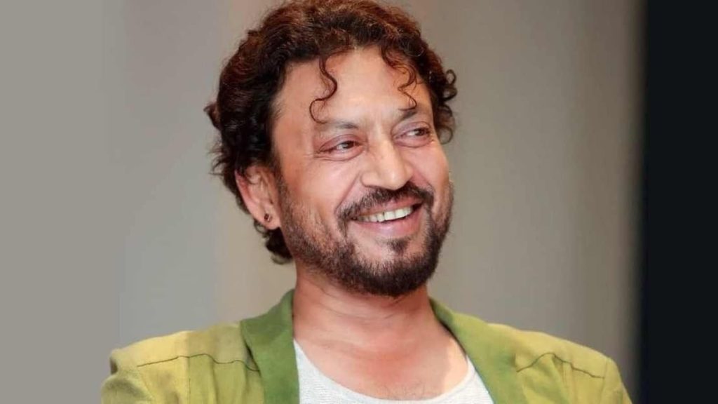 कम लोग जानते हैं कि इरफान खान ने अपने घर के ड्रॉइंग रूम में बाथटब लगवा रखा...