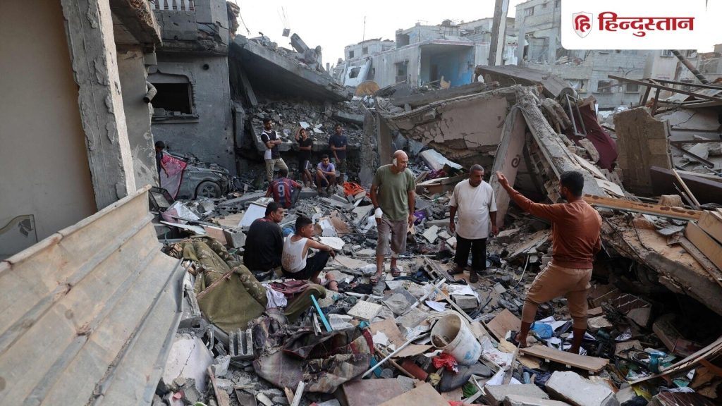 गाजा पट्टी में इजरायली सेना का आक्रमण जारी है, जबकि प्रधानमंत्री बेंजामिन...