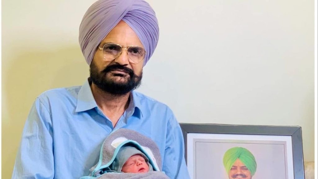 Sidhu Moosewala murder case: सिंगर मूसेवाला के पिता बलकौर सिंह ने अदालत में कहा कि उनकी...