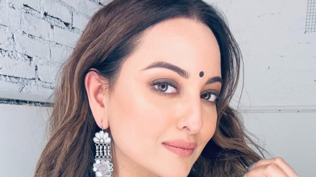 सोनाक्षी सिन्हा सन ऑफ सरदार का हिस्सा रही थीं जो सुपरहिट थी, लेकिन दूसरे...