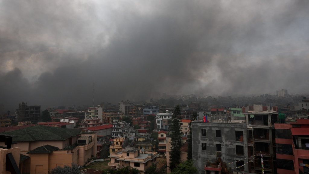 विदेश मंत्रालय (MEA) ने कहा है कि भारतीय नागरिकों को स्थिति सामान्य होने तक...