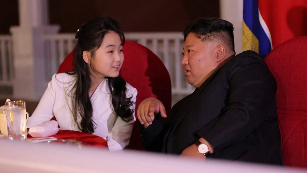 ઉત્તર કોરિયાના સરમુખત્યાર કિમ જોંગ ઉન આ દિવસોમાં લશ્કરી પરેડમાં ભાગ લેવા … उत्तर कोरियाई तानाशाह किम जोंग उन इन दिनों सैन्य परेड में हिस्सा लेने के...