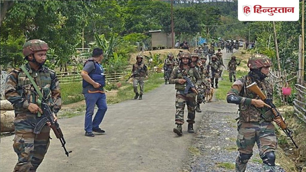 मणिपुर में असम राइफल्स के ट्रक पर घात लगाकर हमला किया गया है। इस हमले में दो...
