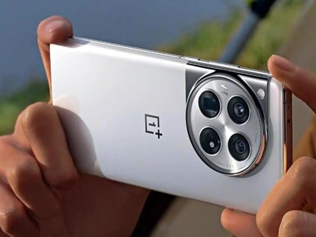 खुशखबरी! ₹7250 सस्ता हुआ OnePlus का DSLR जैसे कैमरा, 6000mAh बैटरी, AI फीचर्स वाला...