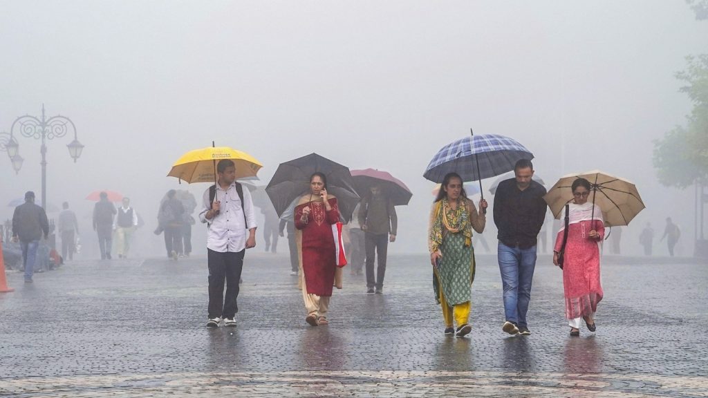 मौसम विभाग ने जम्मू-कश्मीर में कई स्थानों पर हल्की बारिश या गरज के साथ...