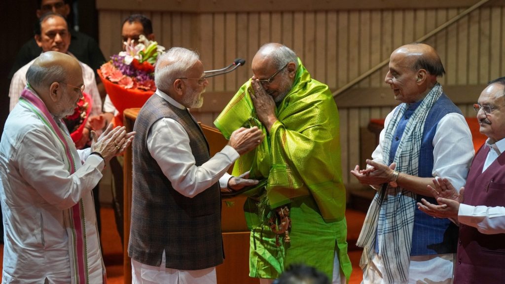 उपराष्ट्रपति चुनाव में एनडीए उम्मीदवार और महाराष्ट्र के राज्यपाल सीपी...