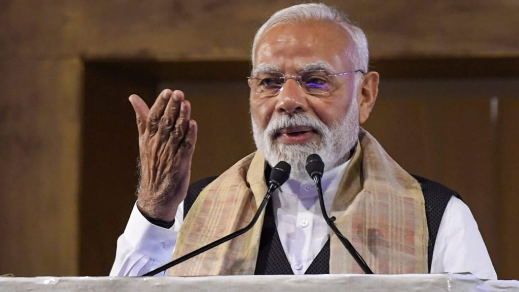 कुकी विधायकों ने प्रधानमंत्री मोदी से राजनीतिक हस्तक्षेप की मांग की है।...