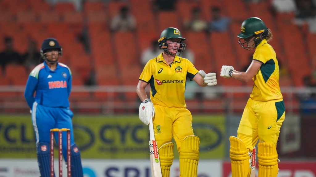 ऑस्ट्रेलिया ने भारत के खराब फील्डिंग का फायदा उठाते हुए रविवार को पहले...