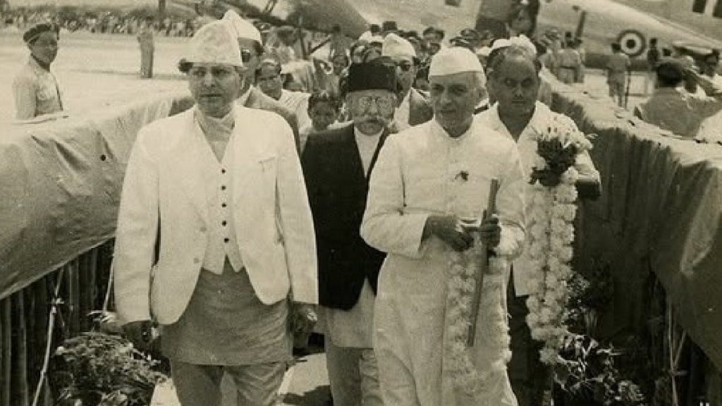 त्रिभुवन बीर बिक्रम शाह जब 1951 में विदेश से नेपाल लौटे तो उन्होंने वहां...