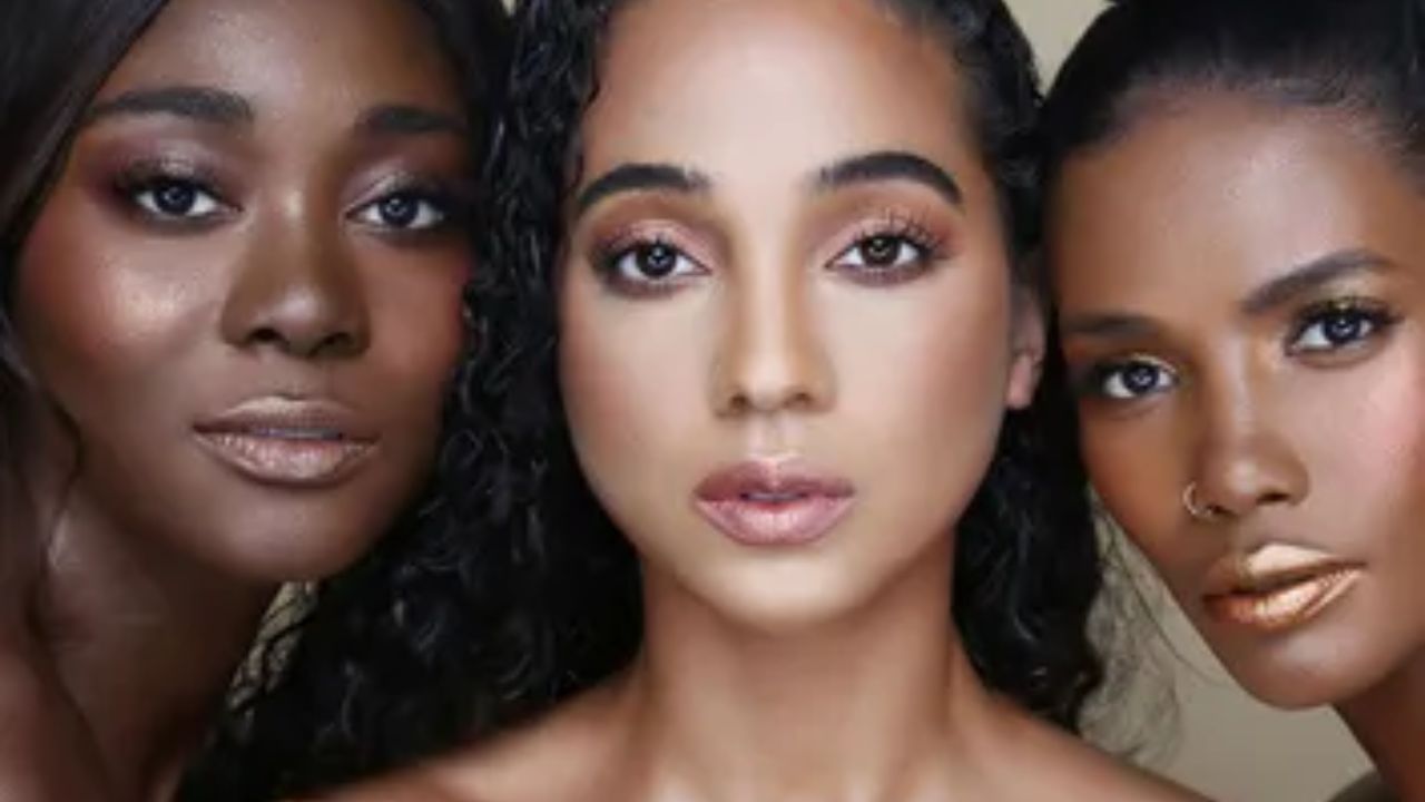 લવ લાઇફ ખુશ છે: પ્રેમ જીવન અને શ્યામ રંગની છોકરીઓનું લગ્ન જીવન ખૂબ ખુશ છે. તે તેના પતિની સંપૂર્ણ સંભાળ રાખે છે અને દરેક પરિસ્થિતિમાં સુમેળ જાળવે છે. તે એક આદર્શ પત્ની બને છે.