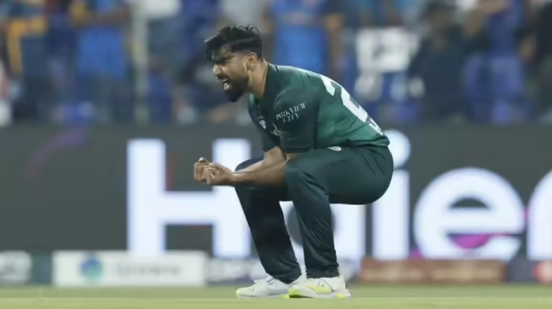 હજી સુધી ફાઇનલમાં પહોંચ્યું નથી, પરંતુ પાકિસ્તાની ક્રિકેટરની ટ્રોફી પર … अभी फाइनल तक पहुँचे नहीं, लेकिन पाकिस्तानी क्रिकेटर का ट्रॉफी पर...