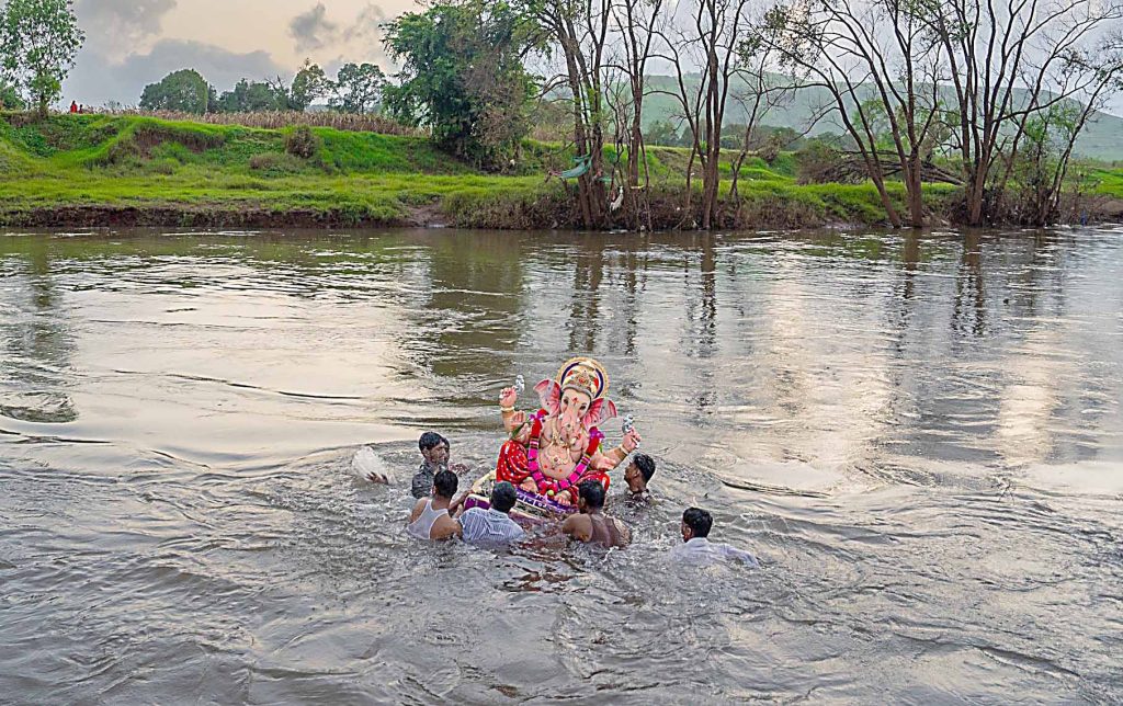 ગણેશ વિસર્જન: અમદાવાદના કોટ વિસ્તારમાં આજે ઘણા રસ્તાઓ રહેશે બંધ