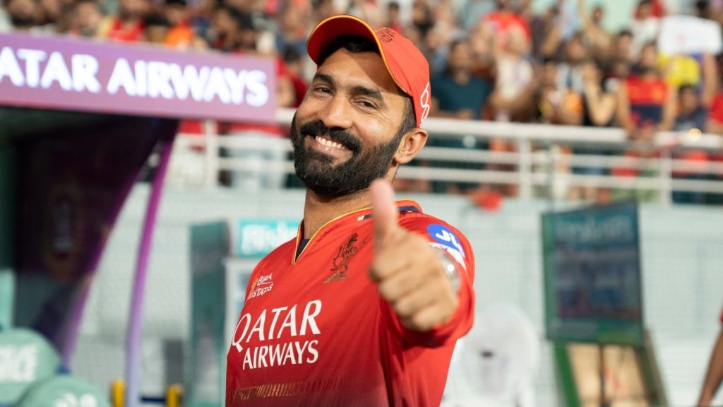 दिनेश कार्तिक ने हाल ही में भारत की ऑल टाइम T20I XI का चयन किया है। इस टीम में...