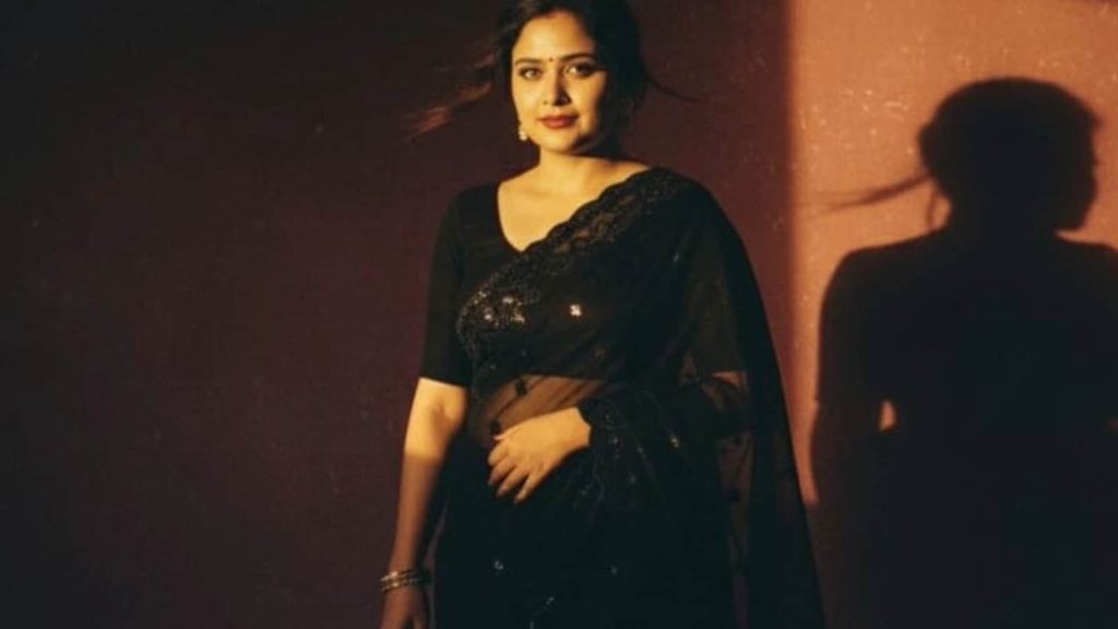 इंस्टाग्राम पर विंटेज साड़ी एआई एडिट्स जबर्दस्त ट्रेंड में है। इन फोटो को...