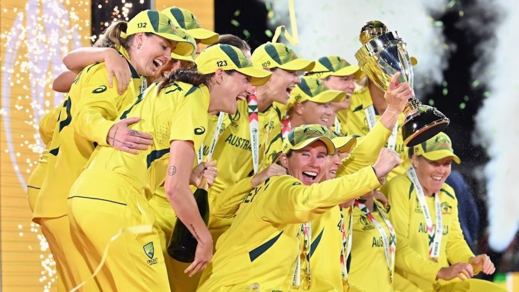 भारत में हुए मेंस वर्ल्ड कप 2023 में कुल प्राइज मनी 10 मिलियन डॉलर रखी गई थी,...